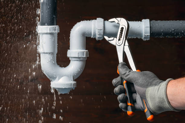 Professional Gas Line Repair technician working in Hebron, NE